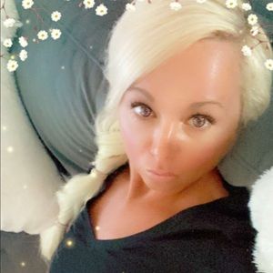 Meet your Posher, Corrie